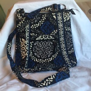 Vera Bradley Crossbody Purse excellent cond
